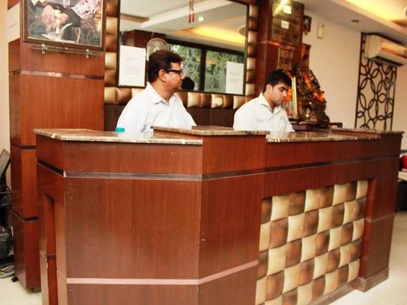 Treebo Mehar Castle Hotel Delhi  Bagian luar foto