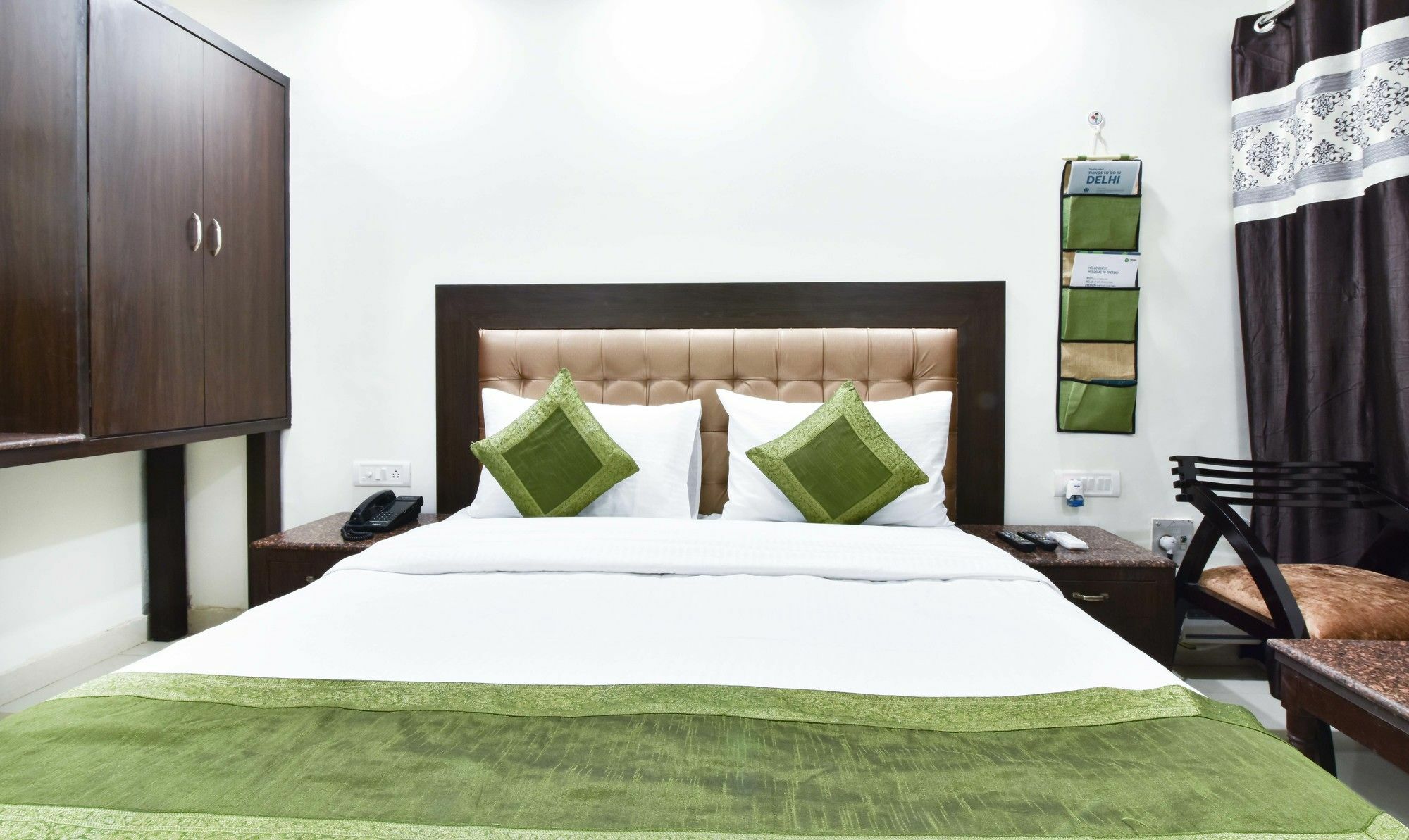 Treebo Mehar Castle Hotel Delhi  Bagian luar foto