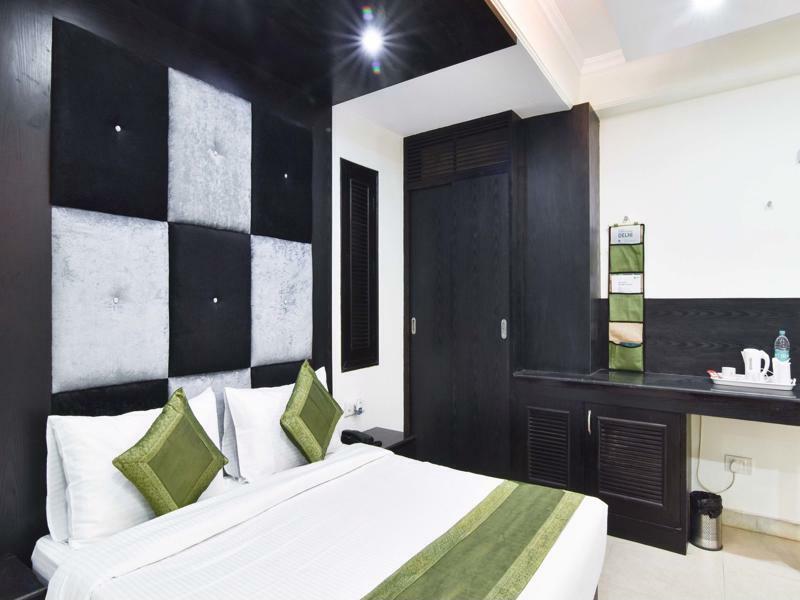 Treebo Mehar Castle Hotel Delhi  Bagian luar foto