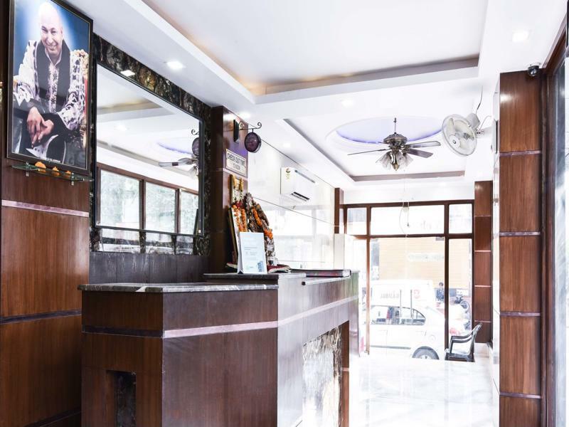 Treebo Mehar Castle Hotel Delhi  Bagian luar foto