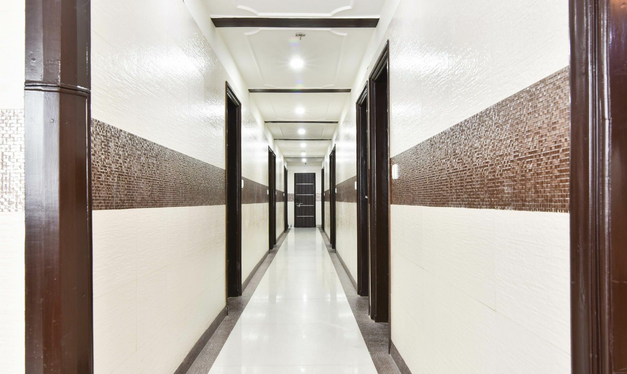 Treebo Mehar Castle Hotel Delhi  Bagian luar foto
